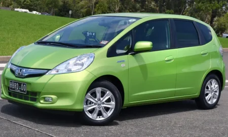 green_honda_jazz_hybrid.jpeg