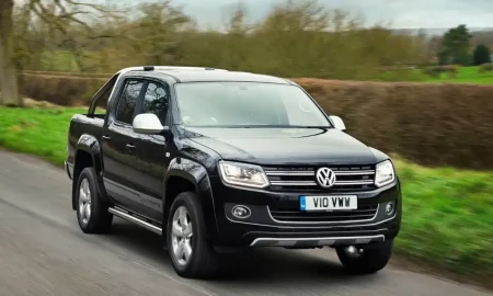 black_Volkswagen_Amarok.jpeg