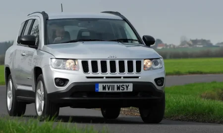 Jeep_Compass_road_driving.jpeg