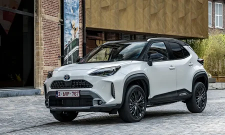 white_toyota_yaris_cross.webp
