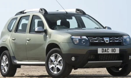 ducia_duster_2015_off_road_drive.webp